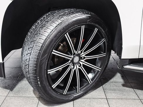 Used 2017 GMC Yukon SLT w/ Open Road Package image 7