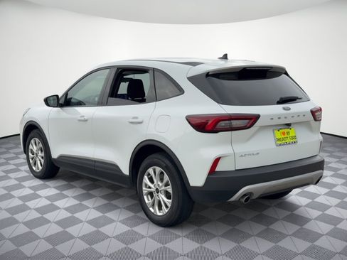 Used 2025 Ford Escape Active FWD image 3