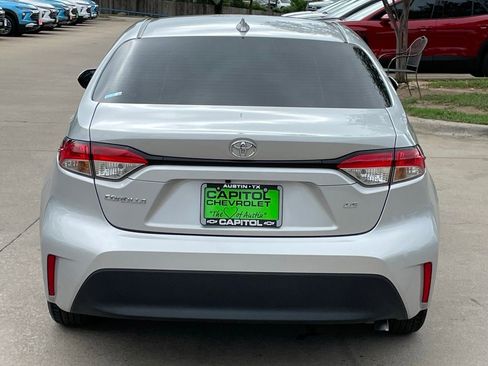 Used 2024 Toyota Corolla LE w/ LE Convenience Package FWD image 5