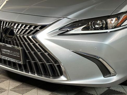 Certified 2022 Lexus ES 350 w/ Premium Package image 3