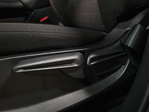 Certified 2025 Honda HR-V Sport image 18