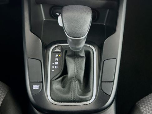 Used 2025 Kia Soul LX w/ LX Technology Package FWD image 25