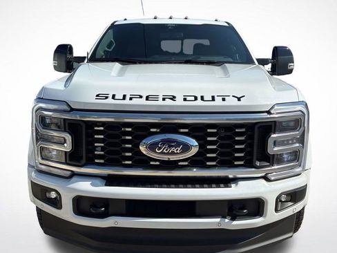 Used 2025 Ford F450 Platinum w/ FX4 Off-Road Package AWD/4WD image 3
