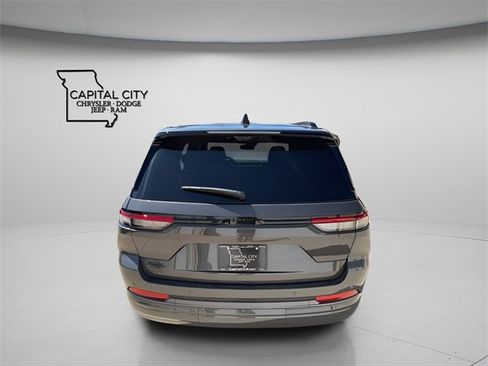 New 2026 Jeep Grand Cherokee Limited image 4