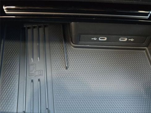 New 2026 Volkswagen Atlas Cross Sport SEL AWD/4WD image 19