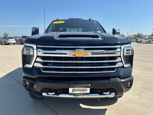 Used 2024 Chevrolet Silverado 2500 High Country w/ Technology Package AWD/4WD image 41