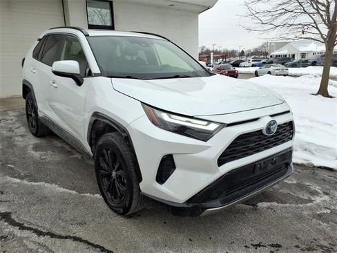 Certified 2024 Toyota RAV4 SE w/ Convenience Package image 23