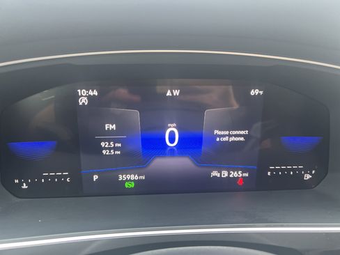 Certified 2023 Volkswagen Tiguan SE R-Line image 20