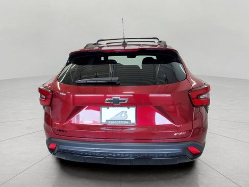 Used 2024 Chevrolet Trax RS FWD image 8