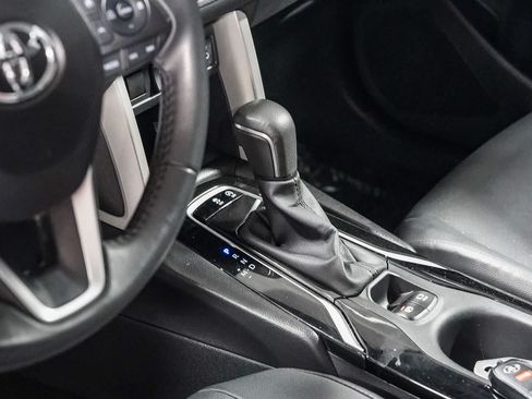 Certified 2025 Toyota Corolla Cross XLE FWD image 24