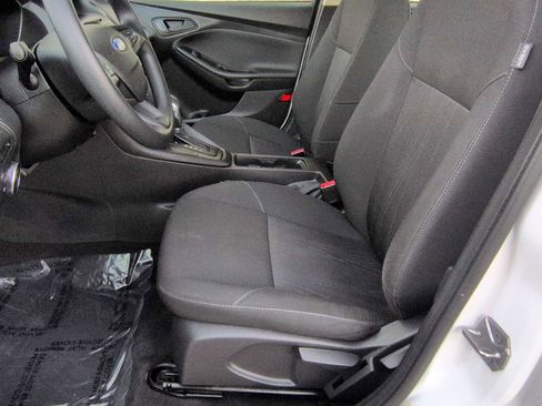 Used 2015 Ford Focus S image 17