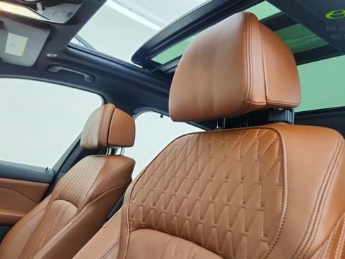 Used 2024 BMW X5 xDrive50e w/ Executive Package AWD/4WD image 33