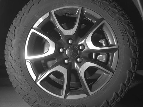 Used 2025 Jeep Compass Trailhawk image 13