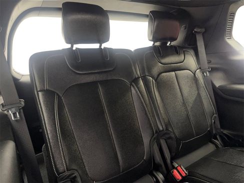 Used 2024 Jeep Grand Cherokee L Limited w/ Luxury Tech Group II image 43