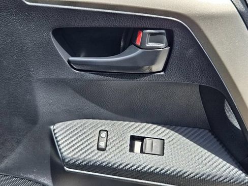 Used 2013 Toyota RAV4 XLE FWD image 13
