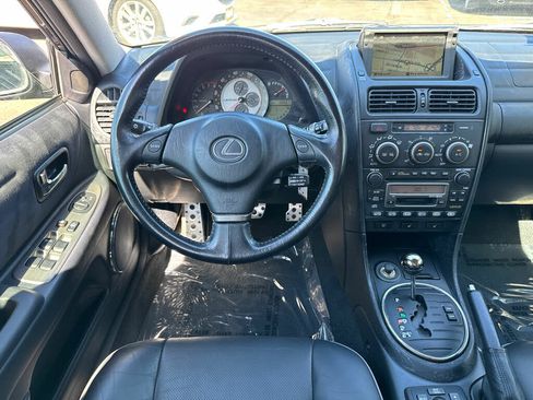 Used 2002 Lexus IS 300 SportCross RWD image 21