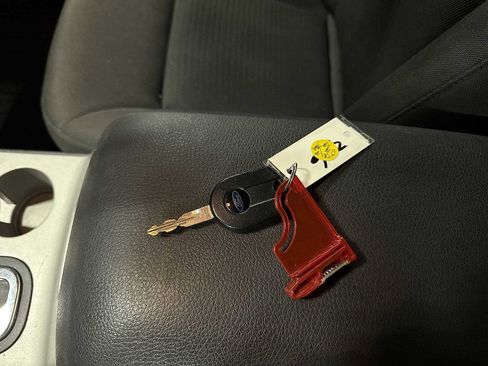 Used 2010 Ford Edge SEL image 31