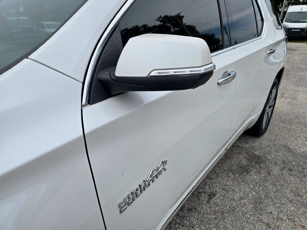 Used 2022 Chevrolet Traverse High Country FWD image 11