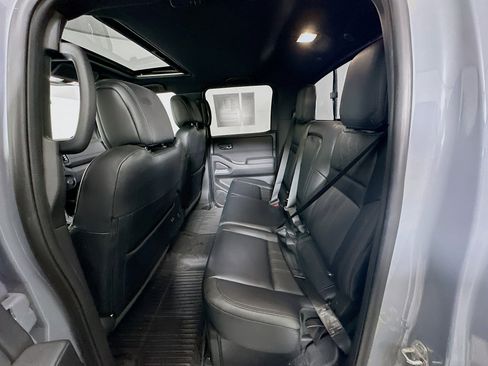 Used 2022 Nissan Frontier PRO-4X w/ Pro-4X Premium Package image 26