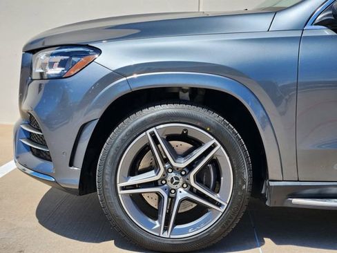 Used 2021 Mercedes-Benz GLS 580 4MATIC image 9