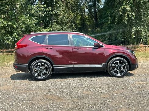 Used 2018 Honda CR-V Touring image 10