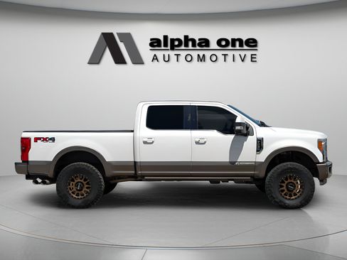 Used 2018 Ford F250 King Ranch w/ King Ranch Ultimate Package AWD/4WD image 6