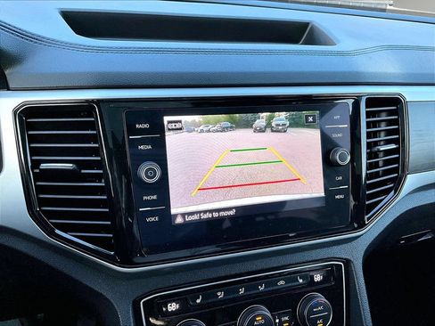Used 2023 Volkswagen Atlas SE w/ Panoramic Sunroof Package AWD/4WD image 18