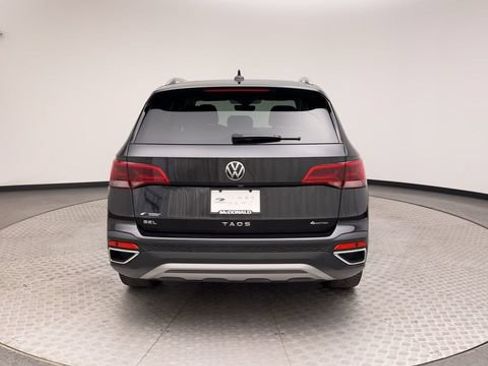 Used 2022 Volkswagen Taos SEL AWD/4WD image 3