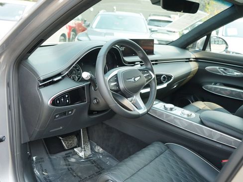 Used 2024 Genesis GV70 3.5T Sport w/ Sport Advanced Package AWD/4WD image 14