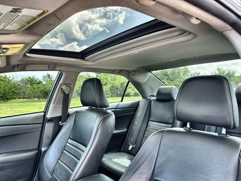 Used 2015 Toyota Camry XLE w/ Moonroof Package FWD image 21