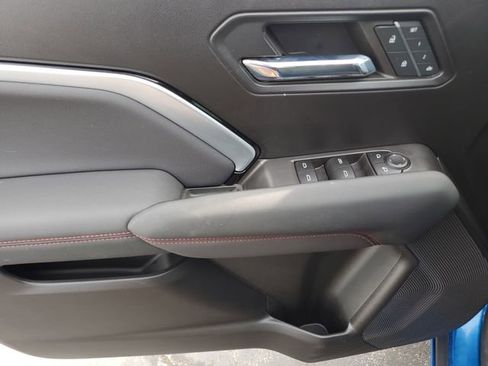 Used 2023 Chevrolet Colorado Z71 w/ Z71 Convenience Package 2 image 18