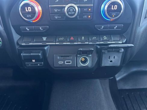 Used 2022 GMC Sierra 2500 SLE w/ SLE Convenience Package AWD/4WD image 5
