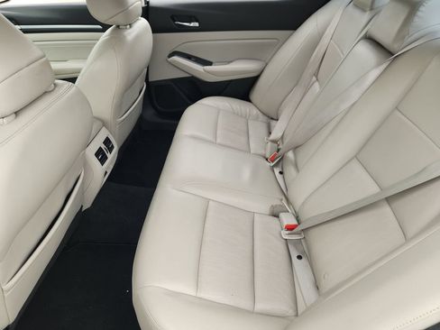 Used 2019 Nissan Altima 2.5 SL FWD image 21