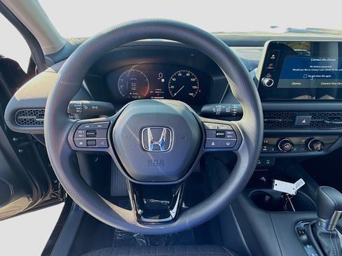 New 2026 Honda HR-V LX image 10