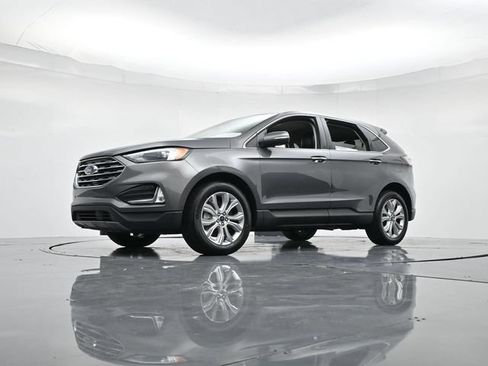 Used 2022 Ford Edge Titanium AWD/4WD image 34