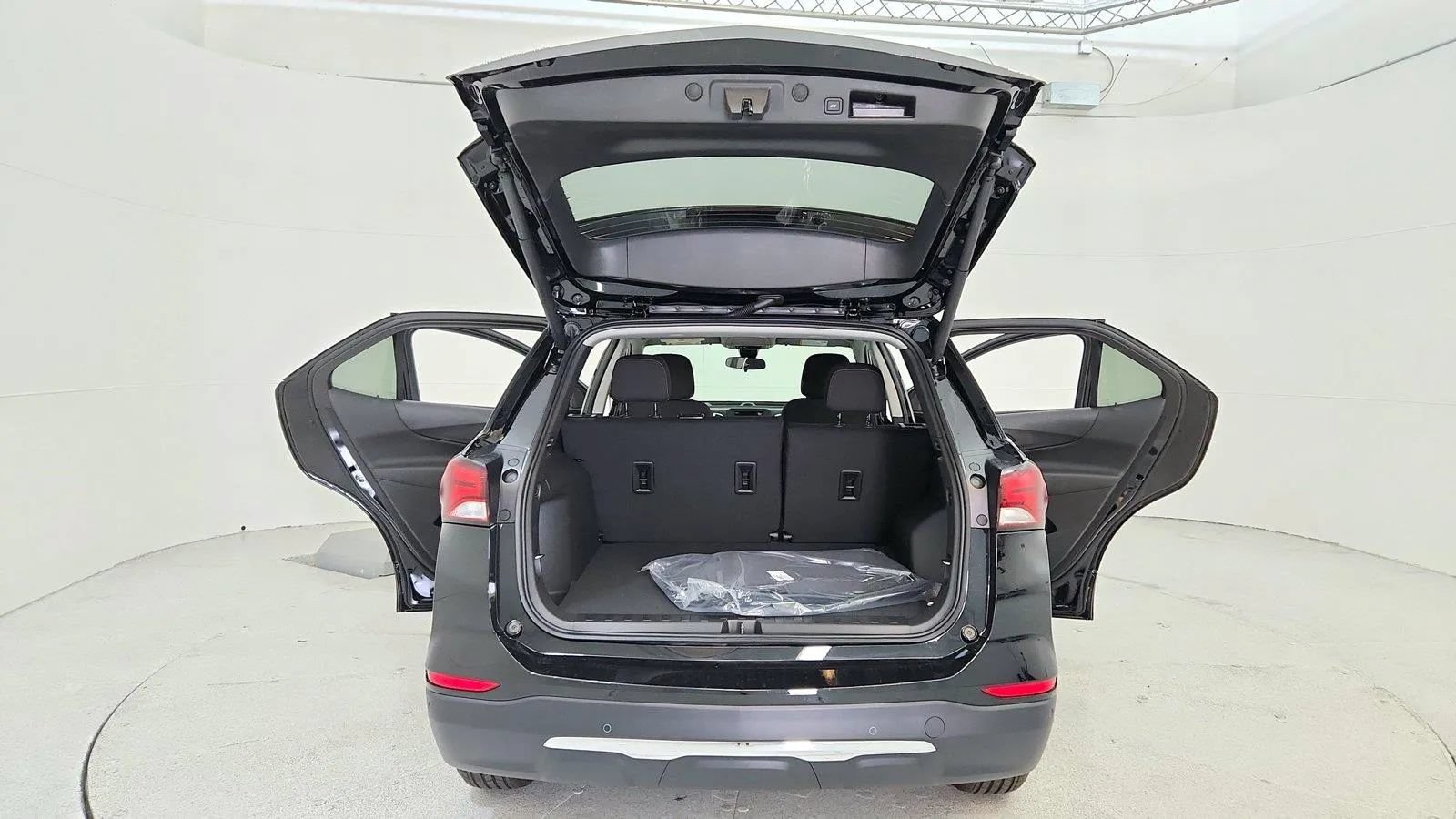 Used 2024 Chevrolet Equinox LT FWD image 37