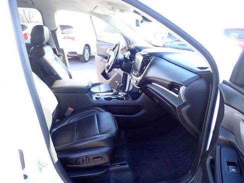 Used 2019 Chevrolet Traverse LT w/ LT Premium Package AWD/4WD image 13
