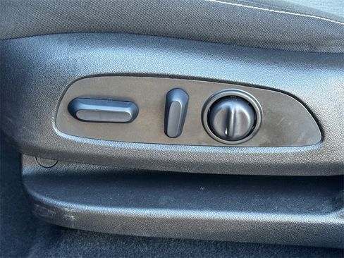 Used 2025 Chevrolet Blazer LT image 28