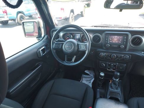 Used 2021 Jeep Gladiator Sport AWD/4WD image 15