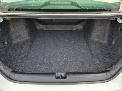 Used 2021 Honda Accord EX image 9