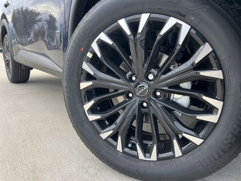 New 2026 Nissan Rogue SV image 8