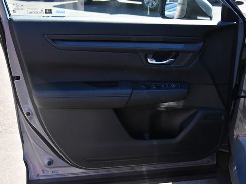 Used 2025 Honda CR-V LX image 14
