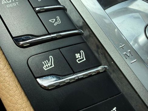 Used 2010 Porsche Panamera 4S AWD/4WD image 38