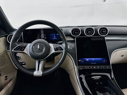 Used 2025 Mercedes-Benz C 300 Sedan image 23