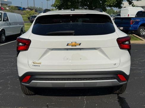 New 2026 Chevrolet Trax LT w/ Driver Confidence Package FWD image 28