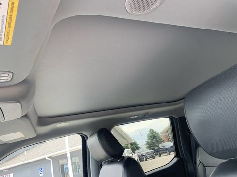 Used 2022 Ford F150 Lariat w/ Equipment Group 502A High image 15