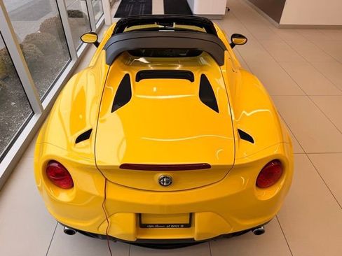 Used 2015 Alfa Romeo 4C Spider w/ Convenience Group image 7