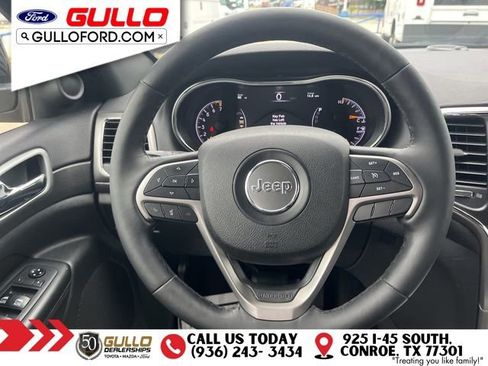 Used 2018 Jeep Grand Cherokee Altitude RWD image 12