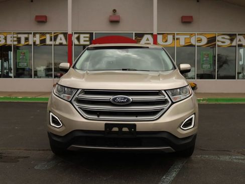 Used 2018 Ford Edge Titanium w/ Ford Safe & Smart Package AWD/4WD image 2