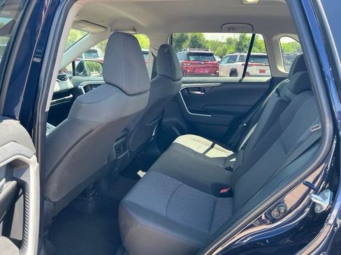 Used 2025 Toyota RAV4 XLE FWD image 28